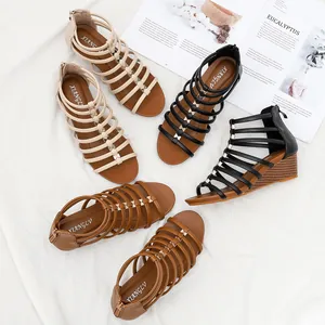 Vintage dames sandalen met sleehak, holle romeinse bandjes en metalen strikjes in drie kleuren
