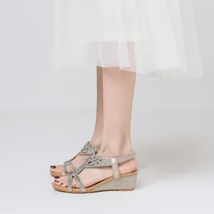 Sandali con zeppa da donna con strass, design boho a T e cinturino elastico posteriore
