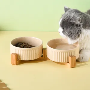 Erhöhte Doppel-Keramiknäpfe für Katzen mit Holzständer für Futter und Wasser
