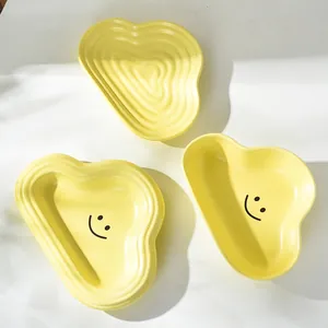 Cloud Shaped Ceramic Pet Bowl Cute Smile Cat Food Dish Water Bowl Non-Slip Ceramic Kitten Puppy Feeding Bowl Home Decor