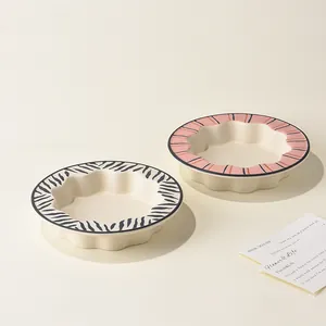 Ensemble de bols pour animaux en céramique avec zébrures et motifs géométriques