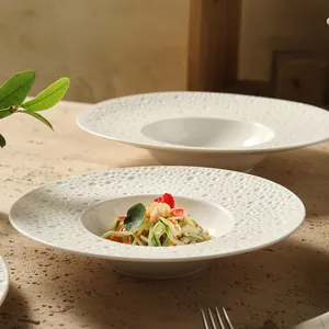 Keramiek Pasta Saladebord Creatieve Brede Rand Bellenreliëf Ontwerp Wit Porselein Dinerbord Voor Hotel Thuis Westerse Keuken