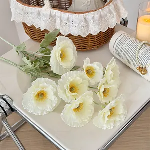 Fleurs de pavot blanches artificielles avec tiges vertes pour la décoration d'intérieur