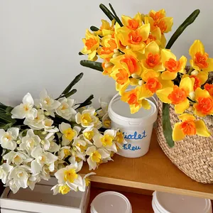 Bouquet de narcisses artificiels jaune et blanc pour la décoration de table de maison
