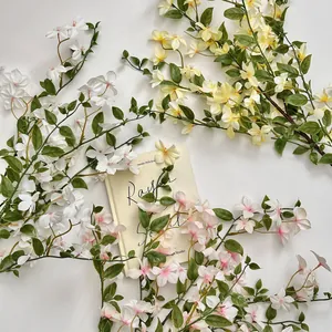 Ramas de jazmín artificial blanco y rosa con hojas verdes para la decoración del hogar