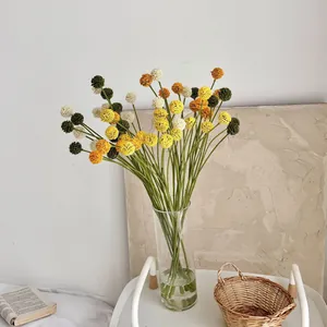 Kunstmatige Billy Balls bloemenboeket in glazen vaas voor moderne woondecoratie
