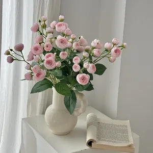 Bouquet de Fleurs en Tissu Satiné Camélia Artificiel Faux Boutons de Rose Feuilles Vertes Pour Maison Mariage Table Décor Accessoires Photo