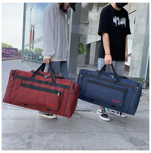 Grands sacs de voyage rouge foncé et bleu marine avec broderie SPORT et poches latérales