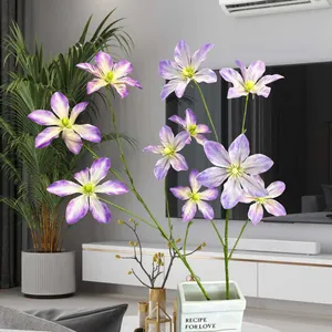 Stelo di Clematide Artificiale Con 5 Teste Fiori di Seta Per Allestimento Matrimoni Feste Casa Ufficio Decorazione Estetica Floreale