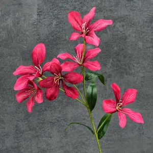 Kunstmatige 6-koppige vlamorchidee in magenta met 79cm steel voor bruiloft decor