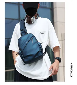 Détails du sac bandoulière imperméable pour homme avec zip en métal et poche ajustable