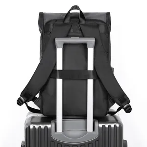 Sac à dos professionnel noir avec bretelles respirantes et sangle pour bagage