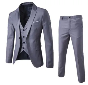 Abito da uomo tre pezzi grigio medio slim fit con giacca, gilet e pantaloni eleganti