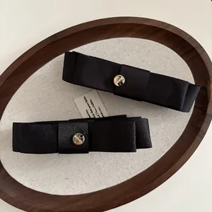 Pince à Cheveux Élégante en Satin Noir avec Nœud Papillon Style Français Rétro Barrette avec Boucle en Métal Doré