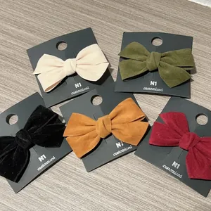 Pince à Cheveux Nœud Papillon en Velours Suède Coréen Rétro pour Femmes Pince Bec de Canard Minimaliste Épingle à Cheveux Élégante en Tissu Accessoires Cheveux Mode