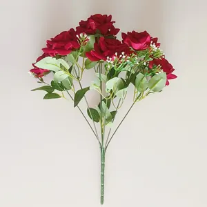 Bouquet de 7 roses rouges artificielles en velours avec feuilles pour décoration