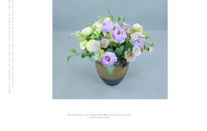 Fiori di seta di peonia in vaso di ceramica per la decorazione della casa elegante