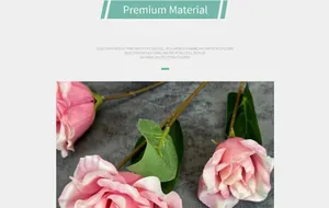 Dettaglio di fiori di eustoma finti in seta con petali sfumati rosa e foglie verdi naturali