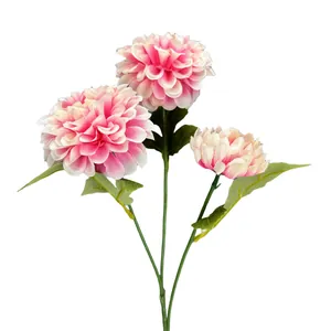 Kunstmatige dahlia boeket in roze en wit met drie bloemhoofdjes en groene bladeren