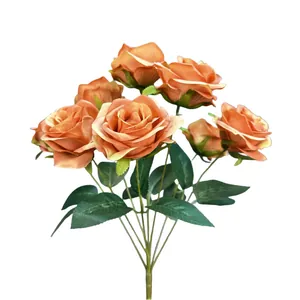 Bouquet de neuf roses artificielles rose vintage avec une texture de soie réelle
