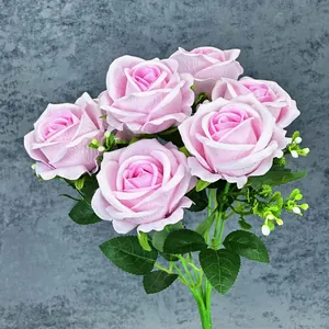 Ramo artificial de 7 rosas de terciopelo rosa con hojas para decoración de bodas y hogar