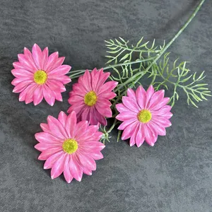 Kunstmatige 4-kops roze kosmosbloemen met realistische fluwelen textuur voor decoratie