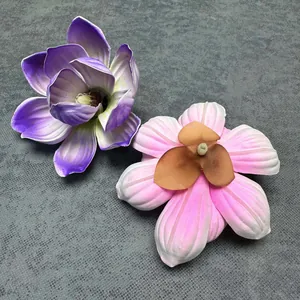 Handgefertigte EVA Magnolien und Seidenblumen in Lila und Rosa für elegante Dekoration