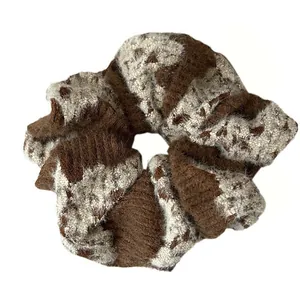 Plush leopard print knit scrunchie with high elasticity in coffee and beige