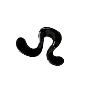 Minimalistische schwarze Wellen-Haarklammer mit Glanz-Finish für elegante Pferdeschwänze