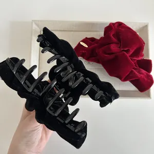 French vintage velvet hair claw clips in black and wine red for thick hair styling