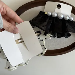 Barrette à cheveux élégante à pois en tulle avec perles et pince à ressort métal