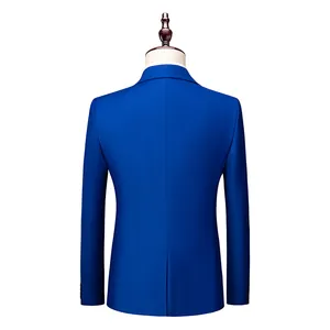 Achteraanzicht van slim fit koningsblauwe herenblazer met rugsplit op een mannequin