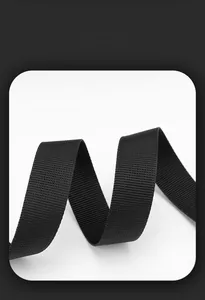 Vue détaillée de la sangle tissée noire haute densité montrant la texture durable
