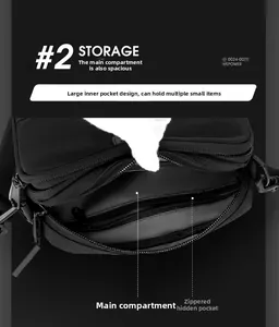 Détail de la grande poche principale et du compartiment zippé de ce sac de sport noir