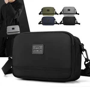Sac Bandoulière Tactique en Nylon pour Homme Imperméable Décontracté Urban Techwear Sac Banane pour Voyage Extérieur