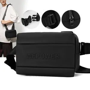 Sac de Poitrine Urbain Fonctionnel pour Homme en Nylon Imperméable Bandoulière Avec Logo Embossé Portage Multiple Outdoor Messenger Bag