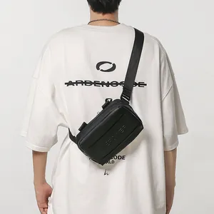 Sac de poitrine minimaliste en cuir noir pour hommes avec sangle et logo WEPOWER