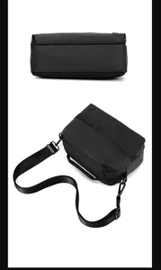 Detail van de waterdichte crossbodytas met mesh bodem en verstelbare schouderriem