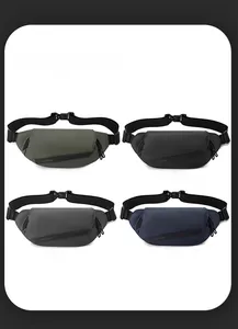 Quatre options de couleurs de sacs bandoulière tactiques avec boucles magnétiques en nylon