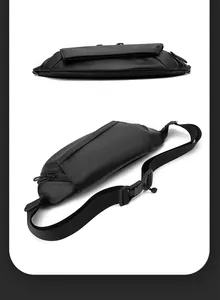 Détail du sac bandoulière de cyclisme noir imperméable avec sangle en nylon réglable