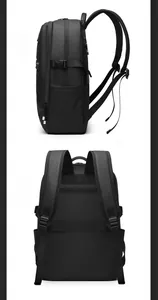 Detailsicht der ergonomischen Gurte und des Trolley-Gurtes an diesem schwarzen Business-Rucksack