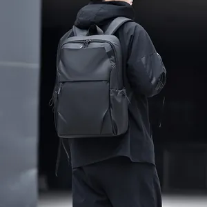 Sac à dos d'ordinateur noir minimaliste imperméable pour les voyages d'affaires