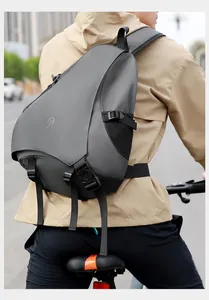 Borsa a tracolla grigia impermeabile per ciclismo con fibbia regolabile e tasca a rete