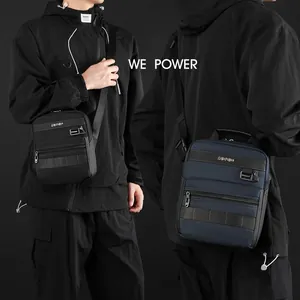 Herren Umhängetasche mit großem Fassungsvermögen in Schwarz und Blau, taktisches Design