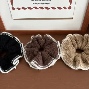 Femmes Chouchous en Fil Tricoté avec Bord Festonné Couleur Contrastée Grands Élastiques à Cheveux en Tissu Porte-Queue de Cheval