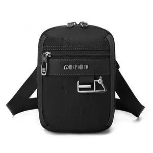Sac à bandoulière noir minimaliste en tissu Oxford avec sangle réglable et logo