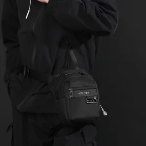Riñonera de pierna impermeable en nylon negro para ciclismo y deporte con correas ajustables