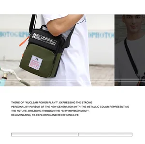 Détail d'un sac bandoulière vert militaire avec zips orange et sangle en nylon
