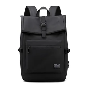 Sac à dos noir imperméable pour homme avec rabat à boucle et poche frontale