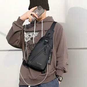 Sac de poitrine pour homme noir avec port USB et tissu imperméable pour le sport
